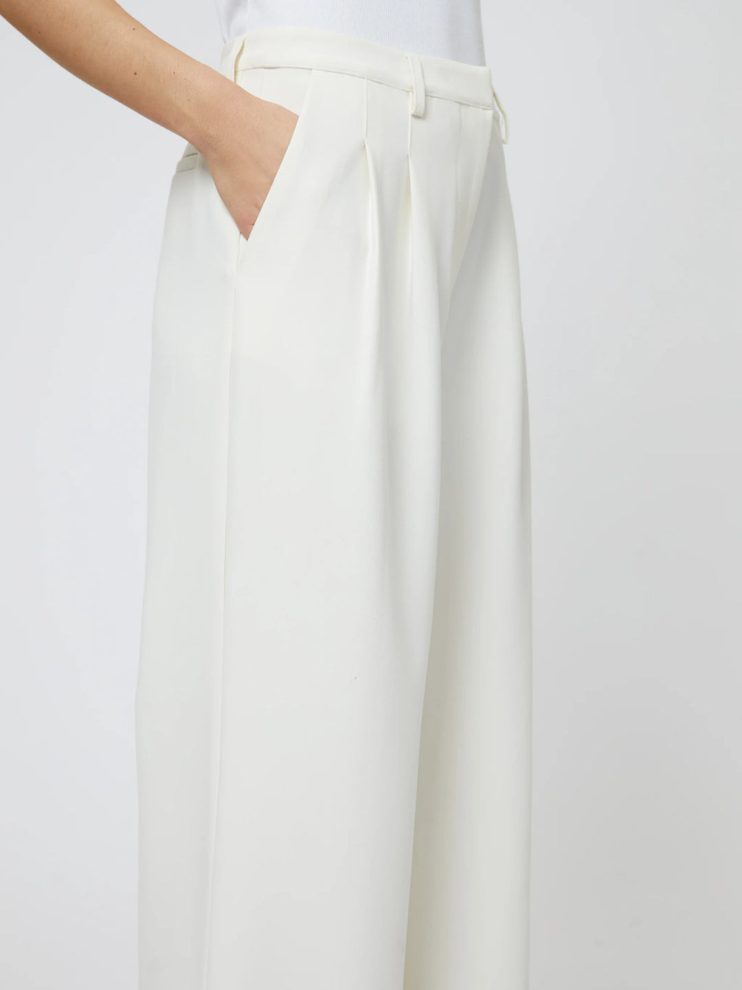 Luna Pleated Trouser